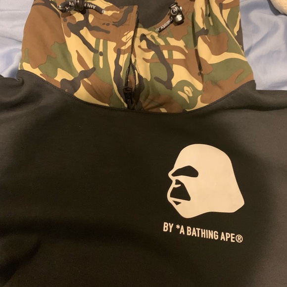 Aape by a bathing ape hoodie - Picture 4 of 4
